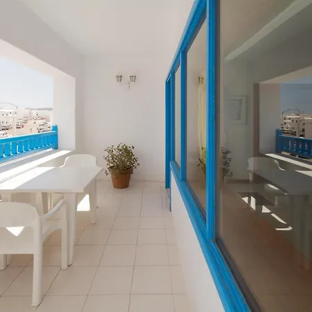 Casa Manrique * カレタ・デ・ファマラ