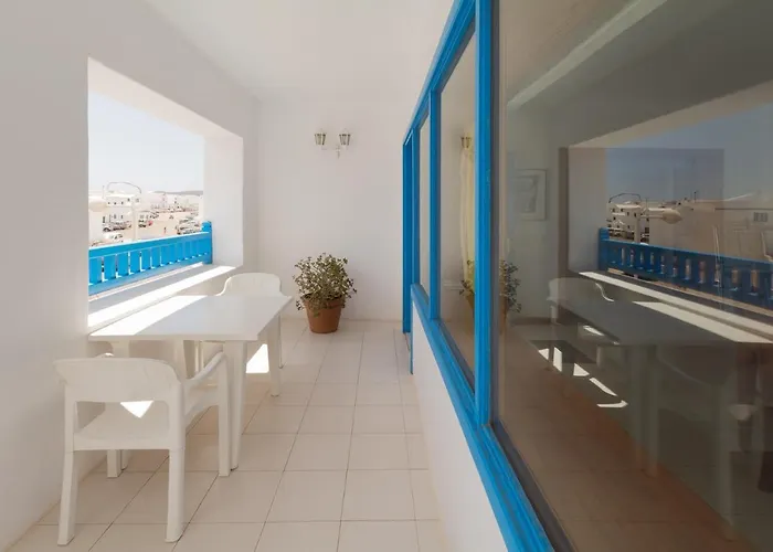 Casa Manrique * فامارا